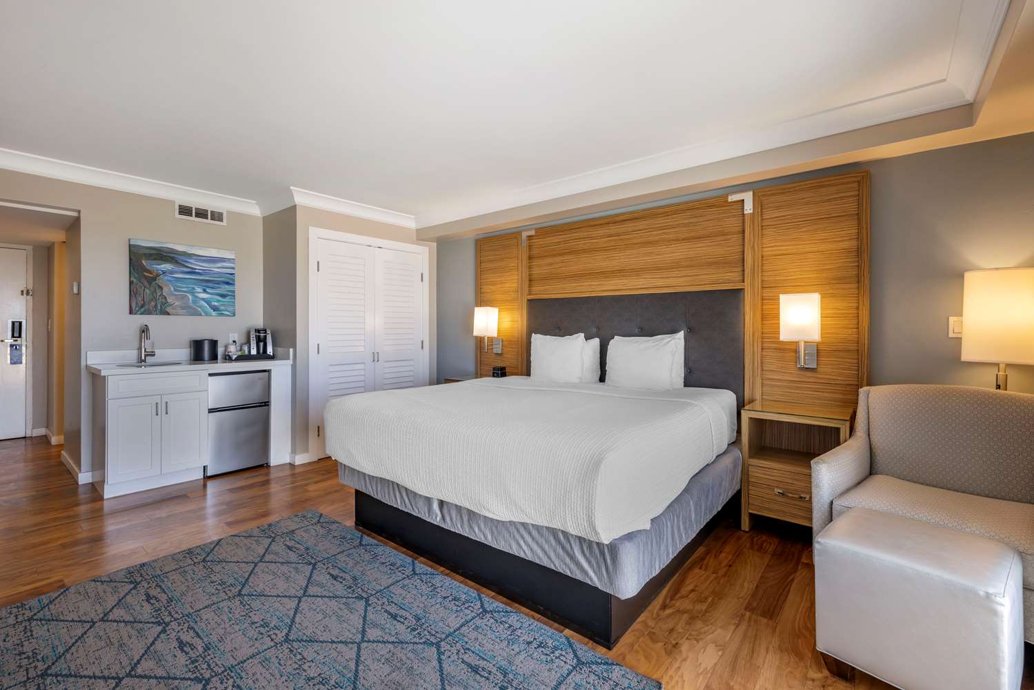 Ocean View King with Kitchenette